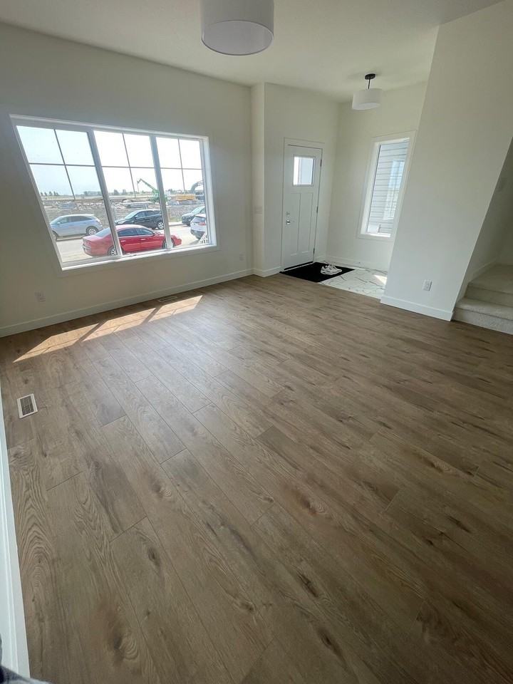 8510 Huxbury Dr Ne - Photo 4 of 21