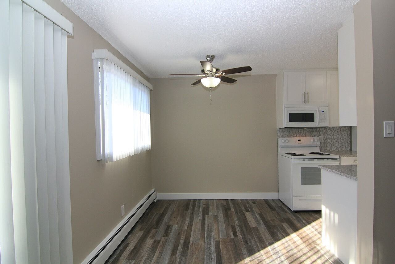 10150 83 Ave Nw - Photo 6 of 17
