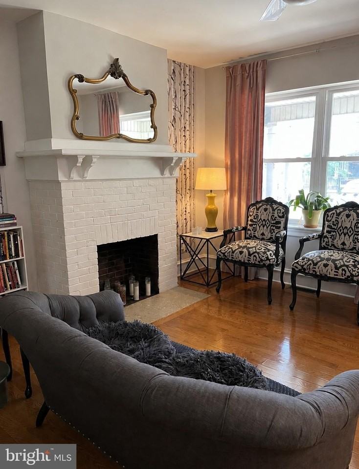 213 Ardmore Ave - Photo 2 of 32