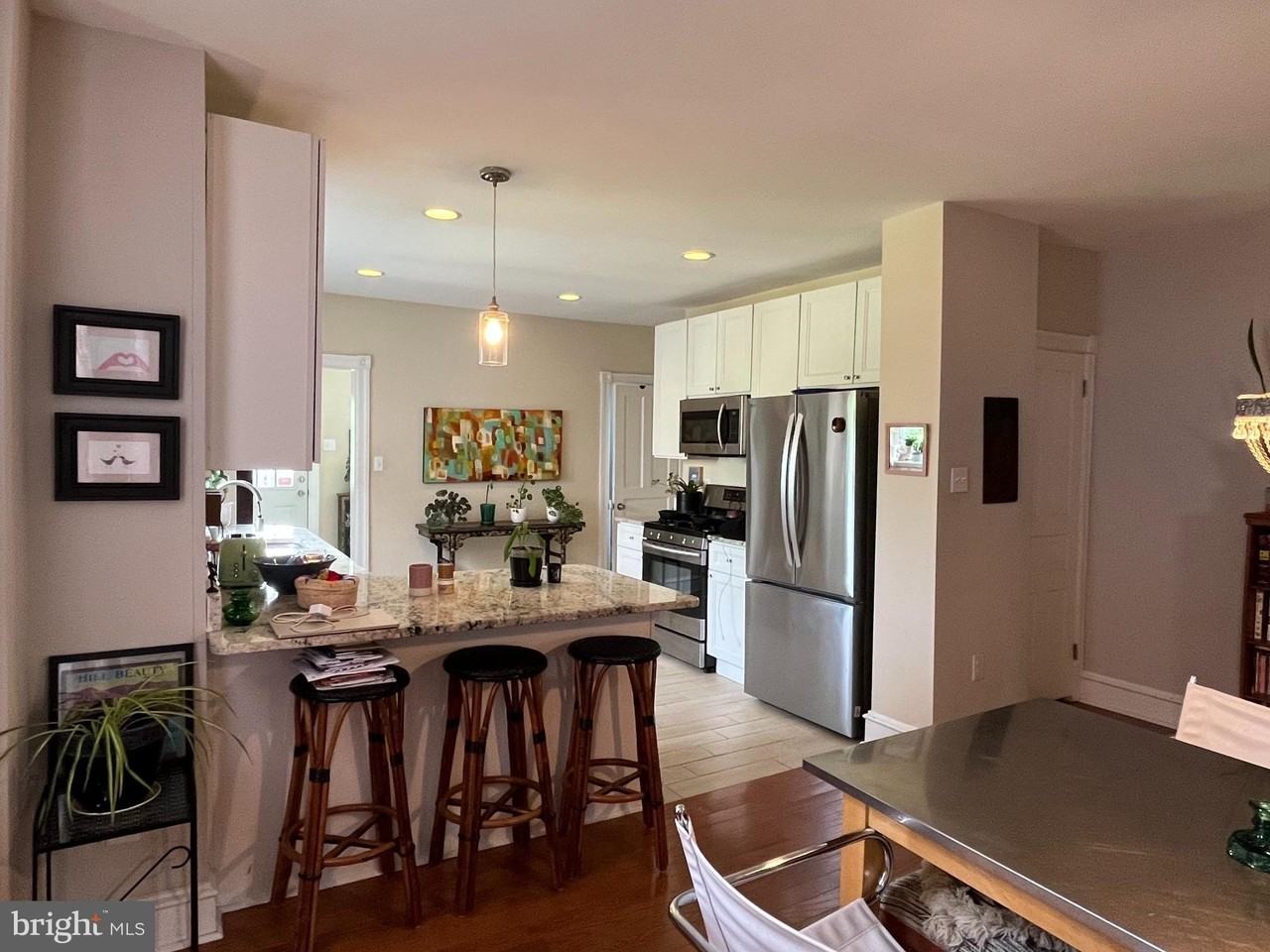 213 Ardmore Ave - Photo 6 of 32