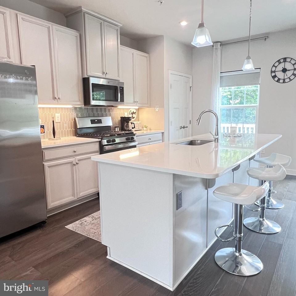 18 Hunters Dr - Photo 4 of 16