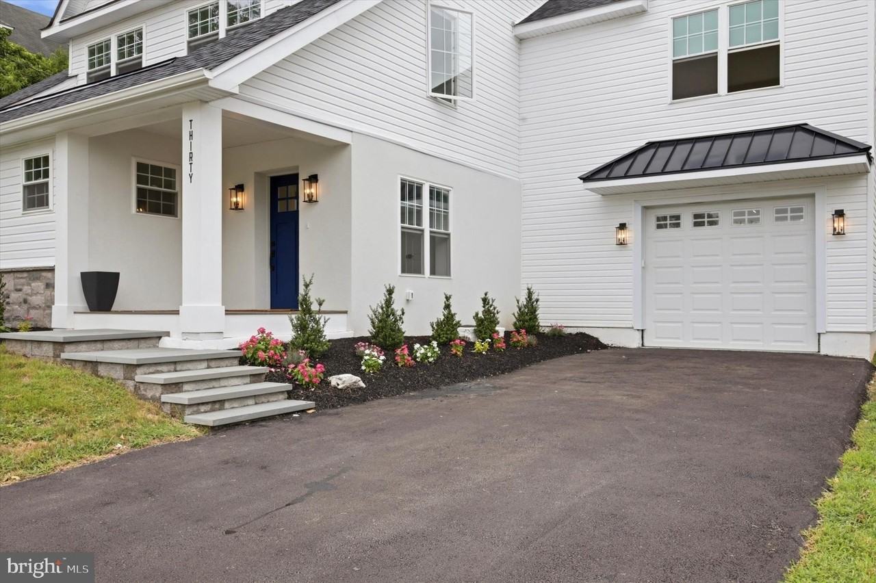 30 Buck Ln - Photo 2 of 42