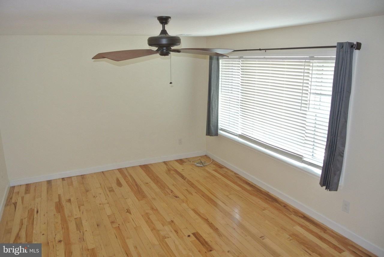 6 Cobblestone Dr - Photo 2 of 25