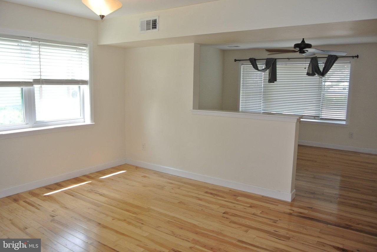 6 Cobblestone Dr - Photo 4 of 25