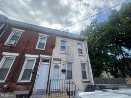featured image of 924 Jackson St