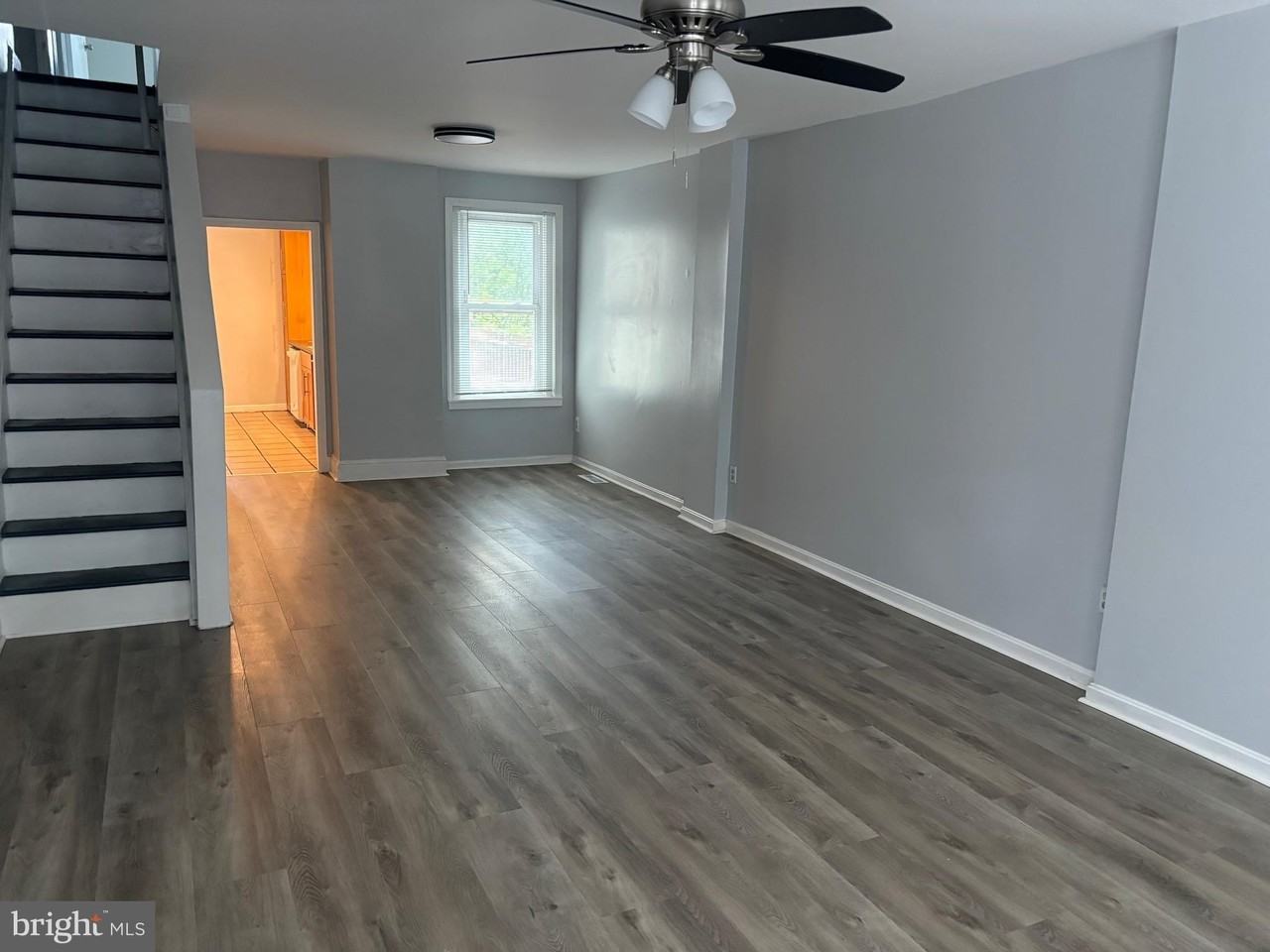 924 Jackson St - Photo 2 of 13