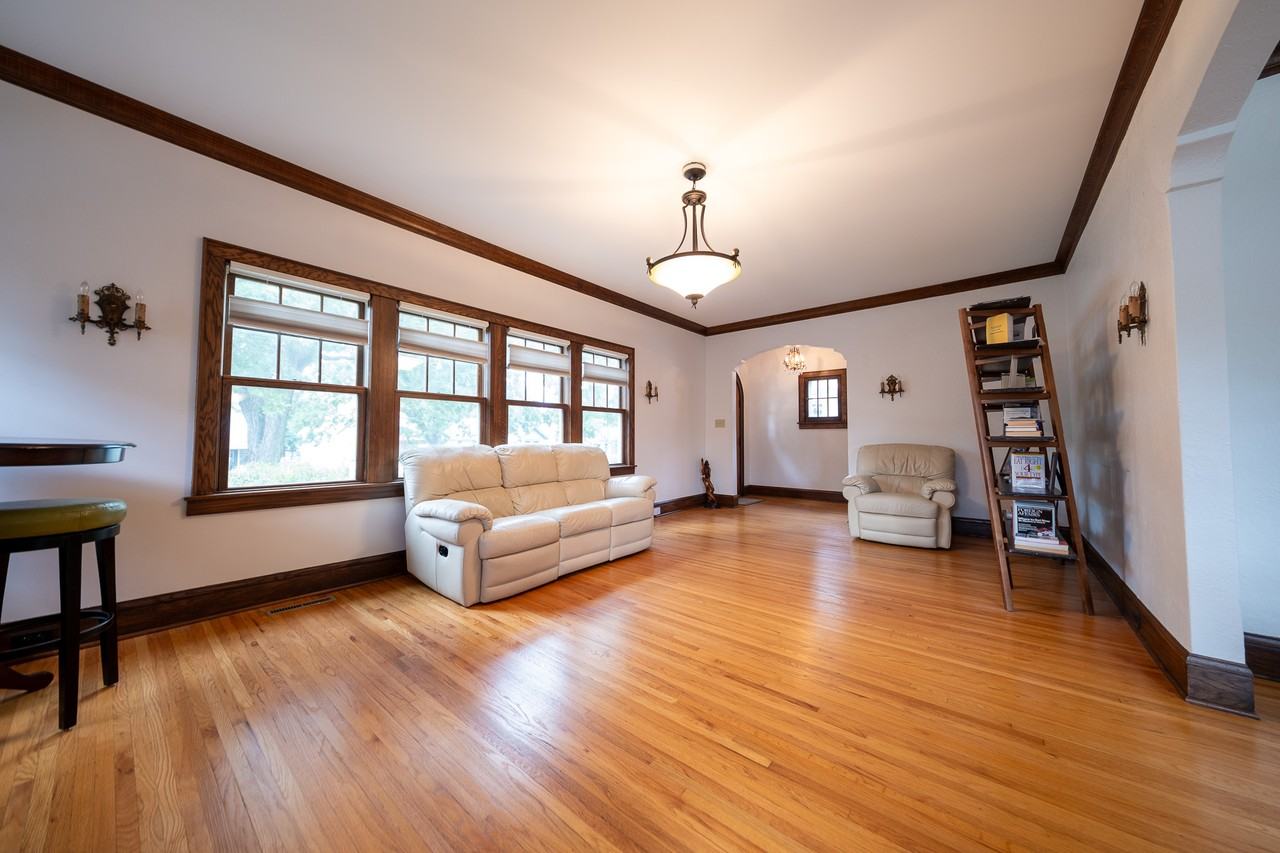 1600 Sheridan Ave N #1 - Photo 5 of 44