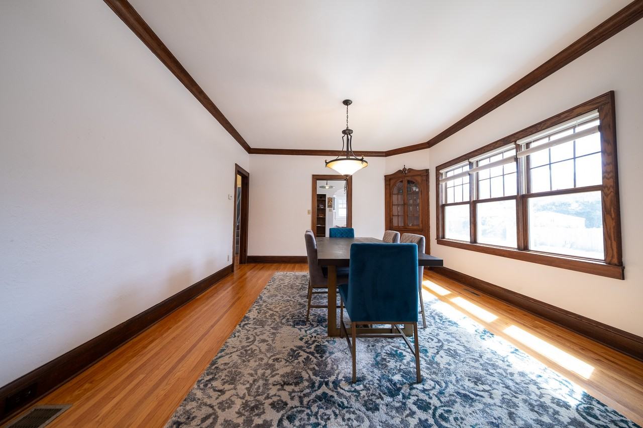 1600 Sheridan Ave N #1 - Photo 7 of 44