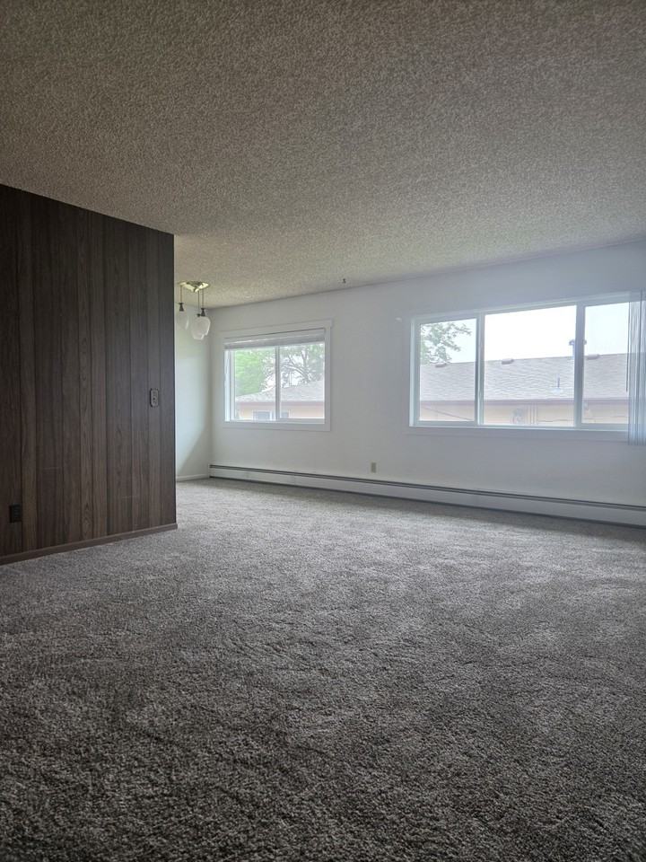 432 Lordwith - 4 #4 - Photo 3 of 15