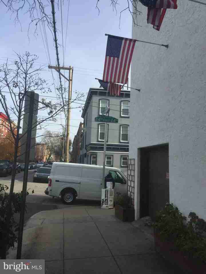 2404 Aspen St - Photo 3 of 10