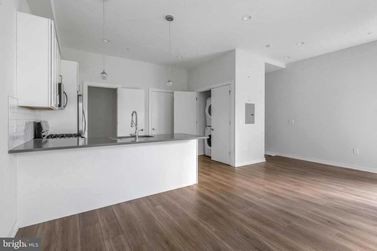 360 Monastery Ave #1R - Photo 2 of 15
