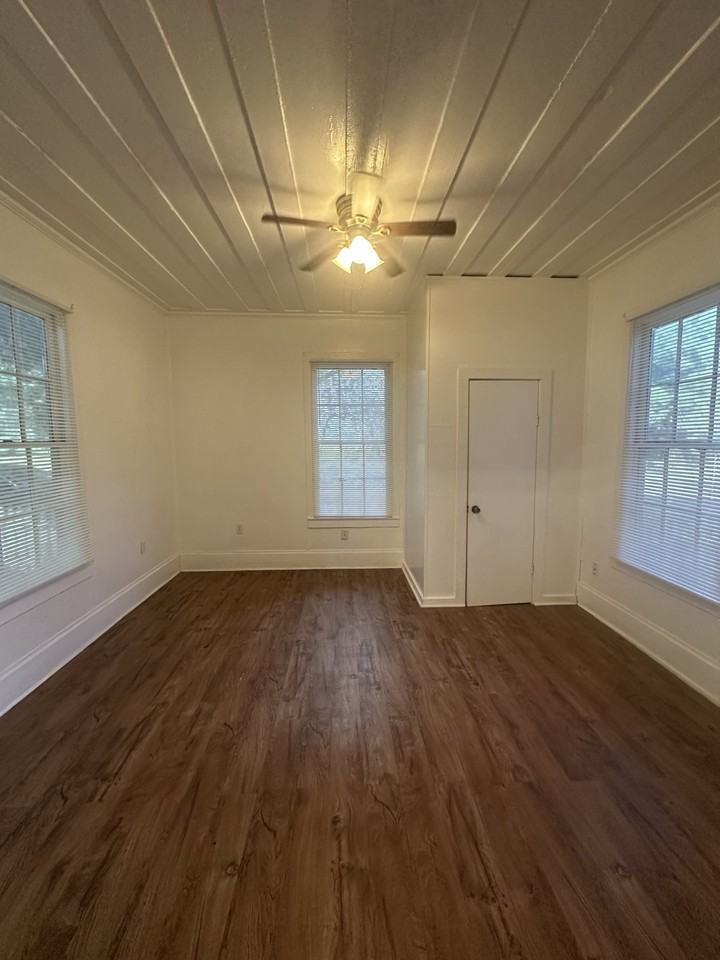 9301 Highway 290 W #9301 - Photo 5 of 10