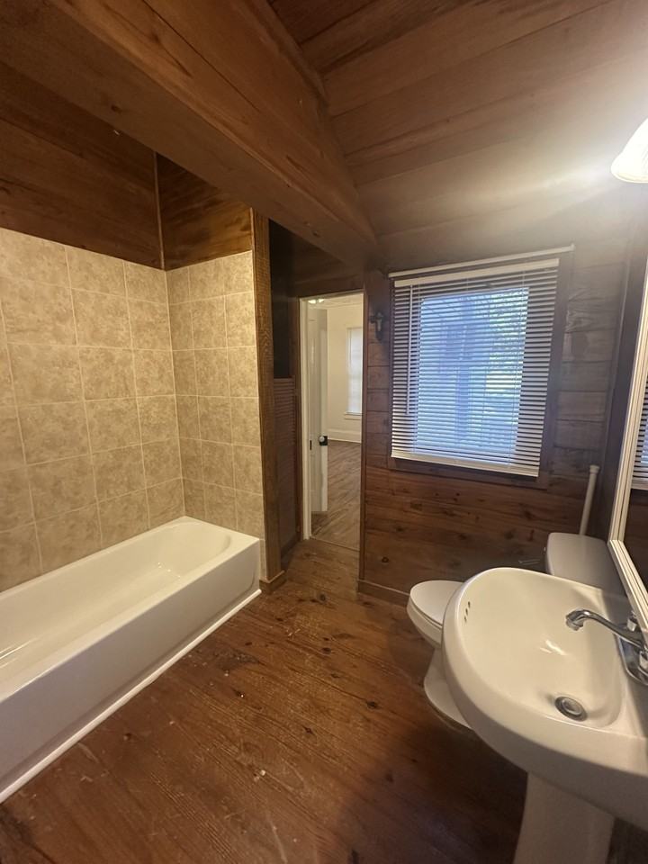 9301 Highway 290 W #9301 - Photo 7 of 10