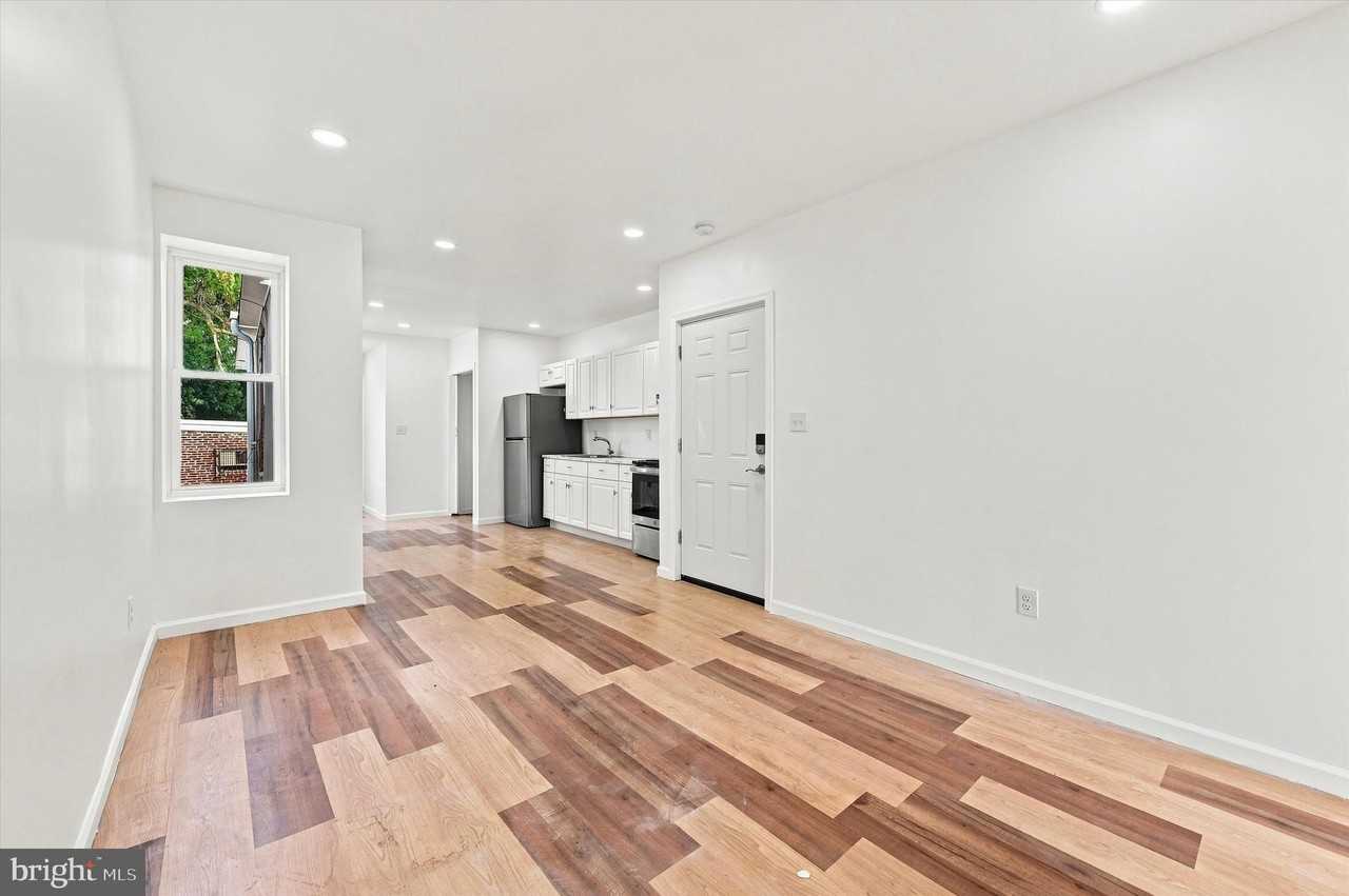 2843 N 13th St #2 - Photo 3 of 19