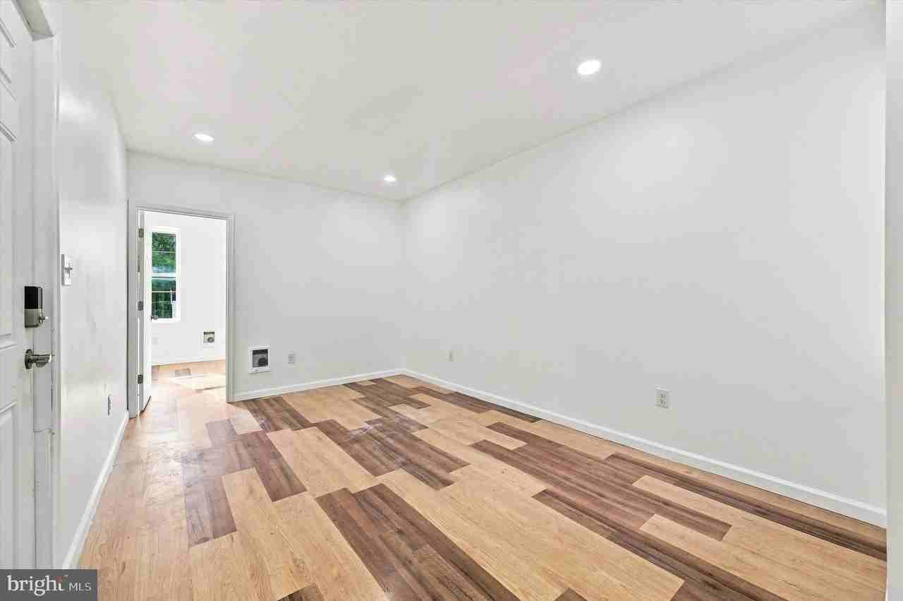 2843 N 13th St #2 - Photo 4 of 19