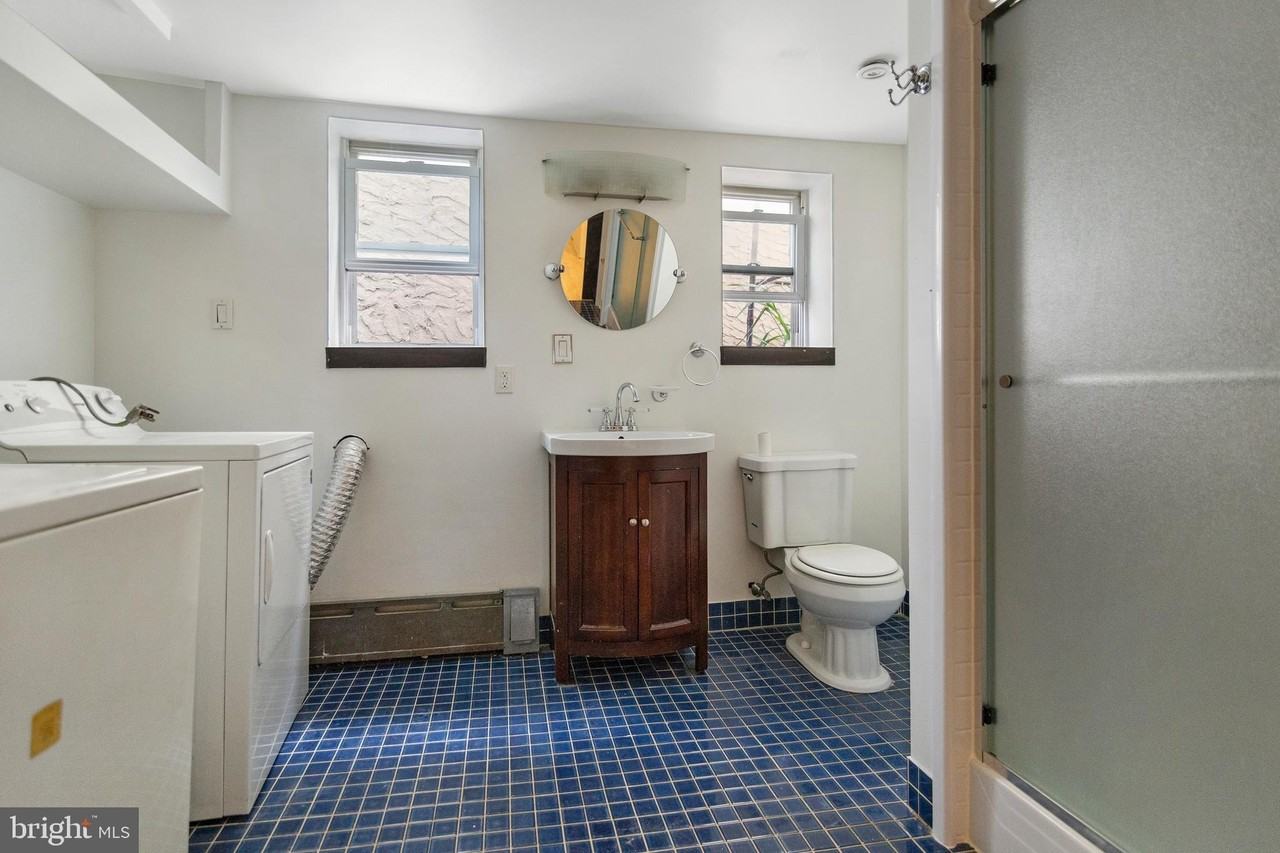 1221 S 8th St - Photo 7 of 20