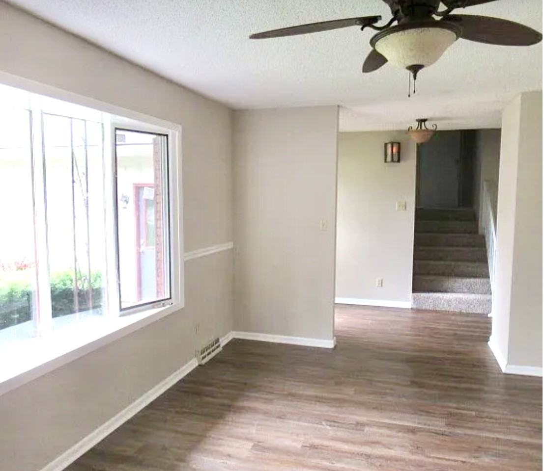 1026 Illinois Dr #1 - Photo 6 of 21