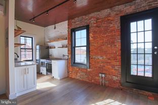 1900 Waterloo St #3 - Photo 1 of 1