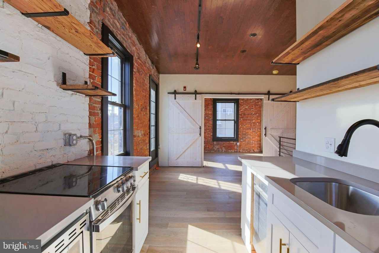 1900 Waterloo St #3 - Photo 6 of 16