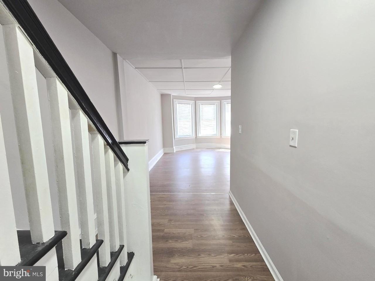 509 E Washington Ln #2ndFLFRONT - Photo 4 of 18