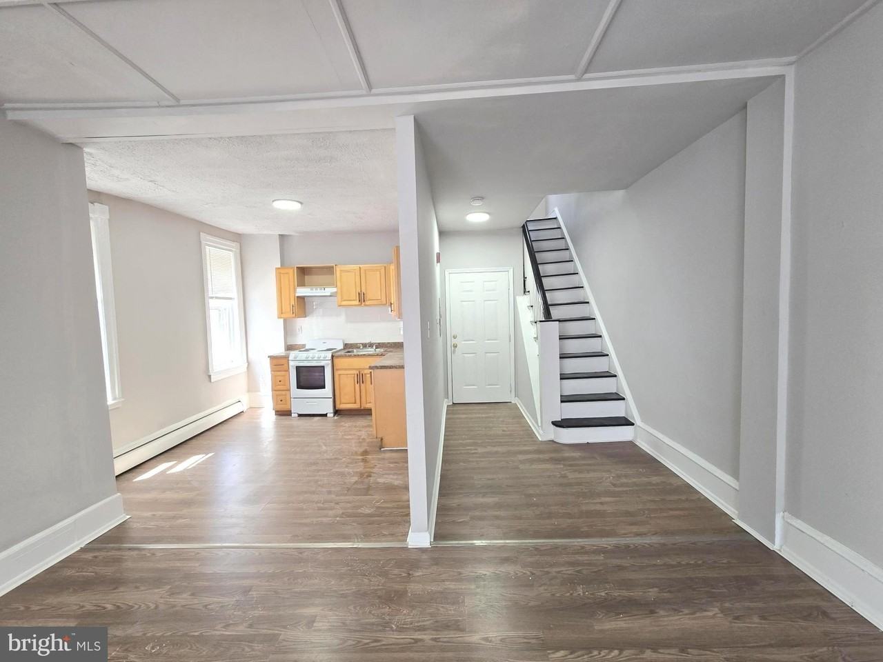 509 E Washington Ln #2ndFLFRONT - Photo 7 of 18
