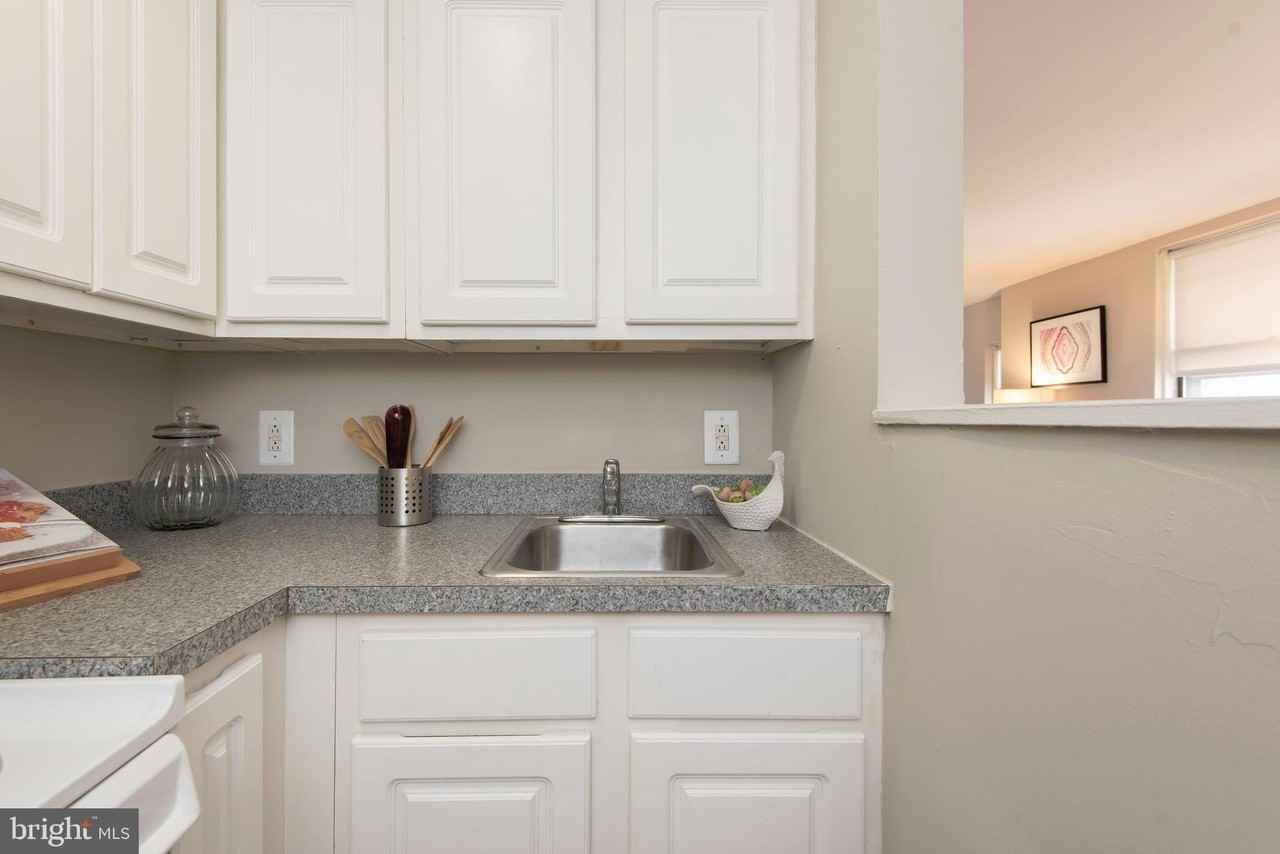 201 S 13th St #508 - Photo 7 of 22