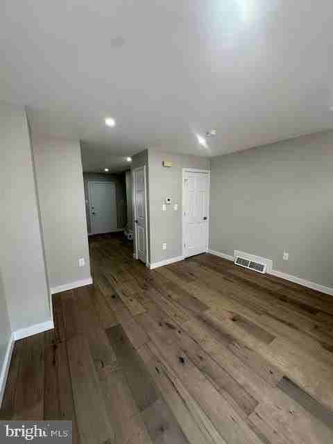 2723 Sears St - Photo 6 of 21
