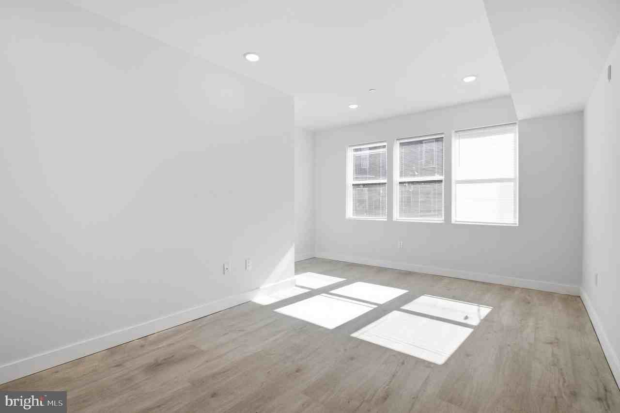 2346 N 16th St #2 - Photo 3 of 13