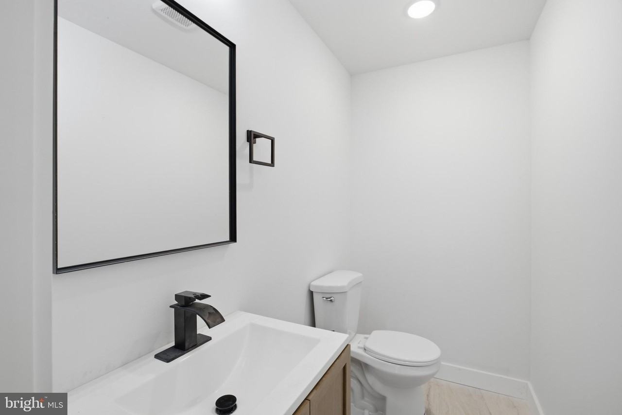 2346 N 16th St #2 - Photo 7 of 13