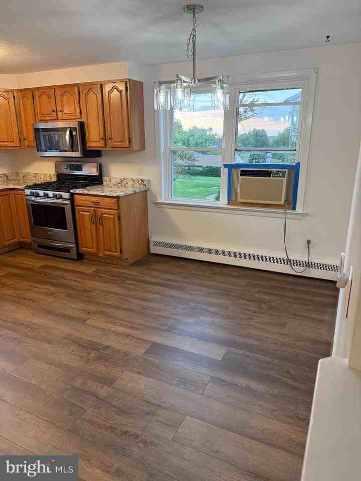 462 N Pleasant Ave - Photo 6 of 20