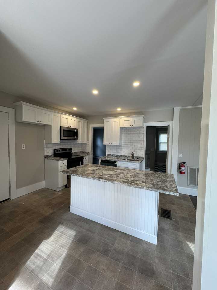 20 Orchard St #2 - Photo 3 of 21