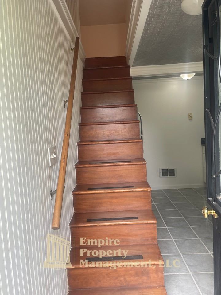 695 Walnut Ave #1 - Photo 4 of 13