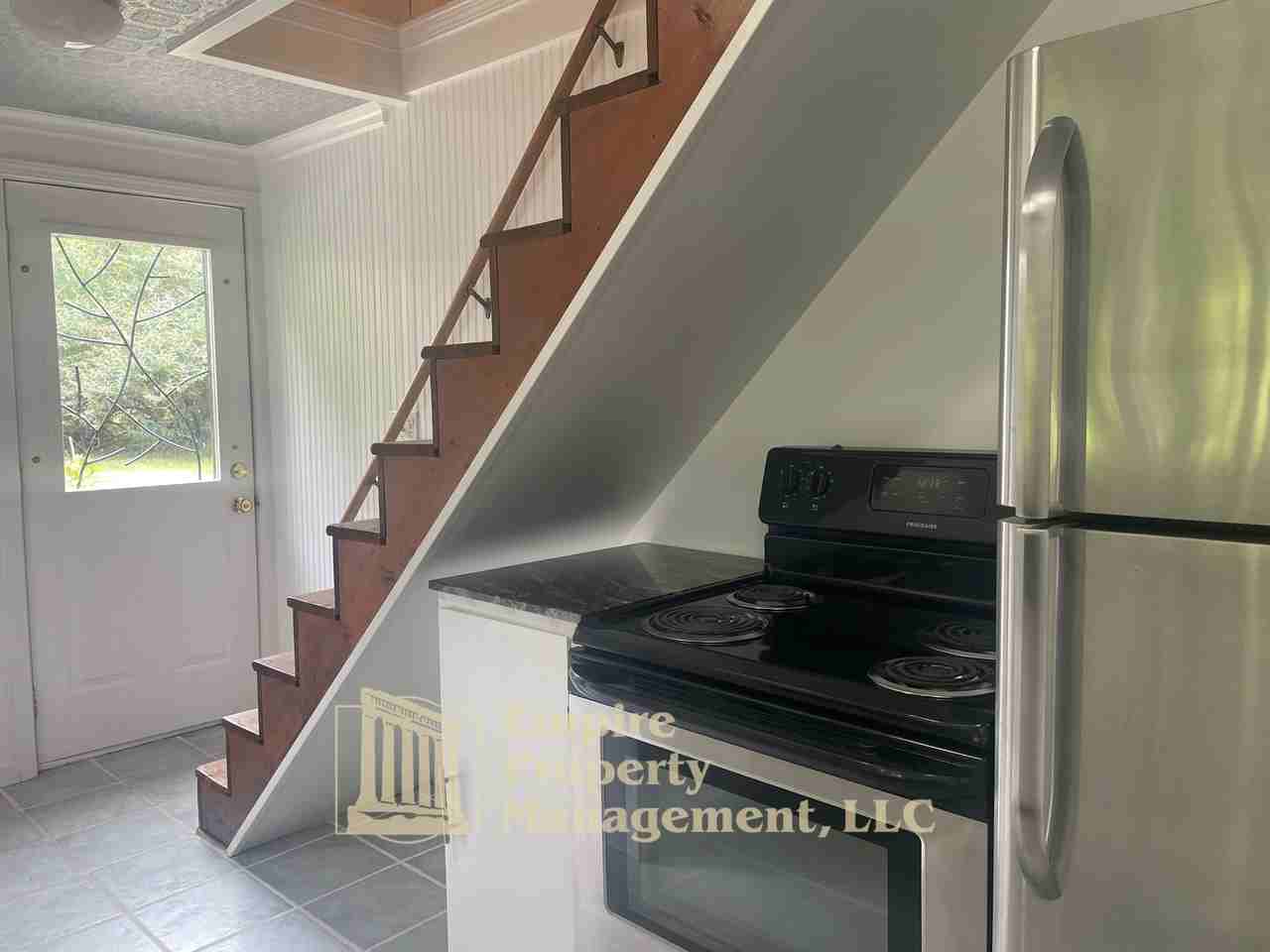 695 Walnut Ave #1 - Photo 7 of 13