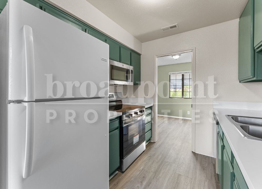 820 E 3rd Ave #12 - Photo 7 of 22