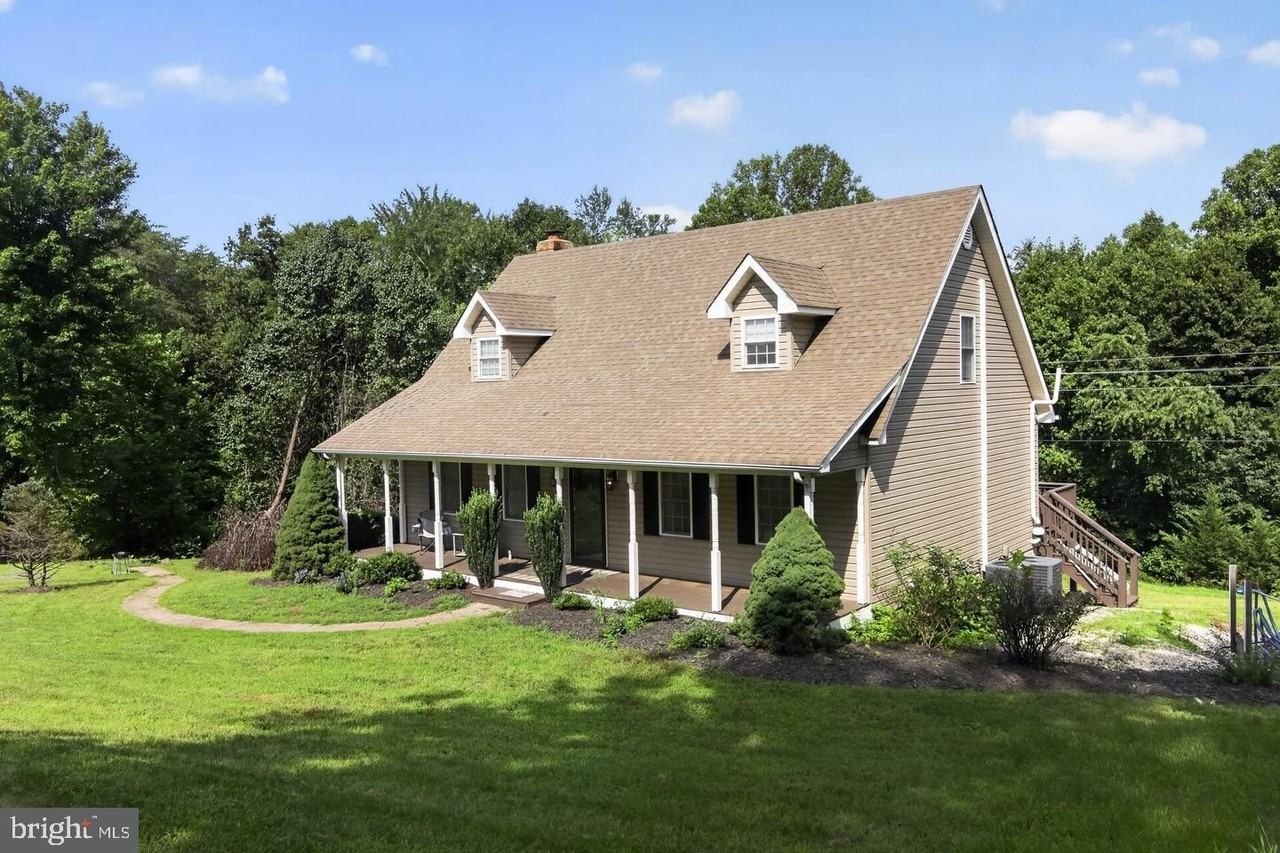 20200 Old Mill Rd - Photo 2 of 31