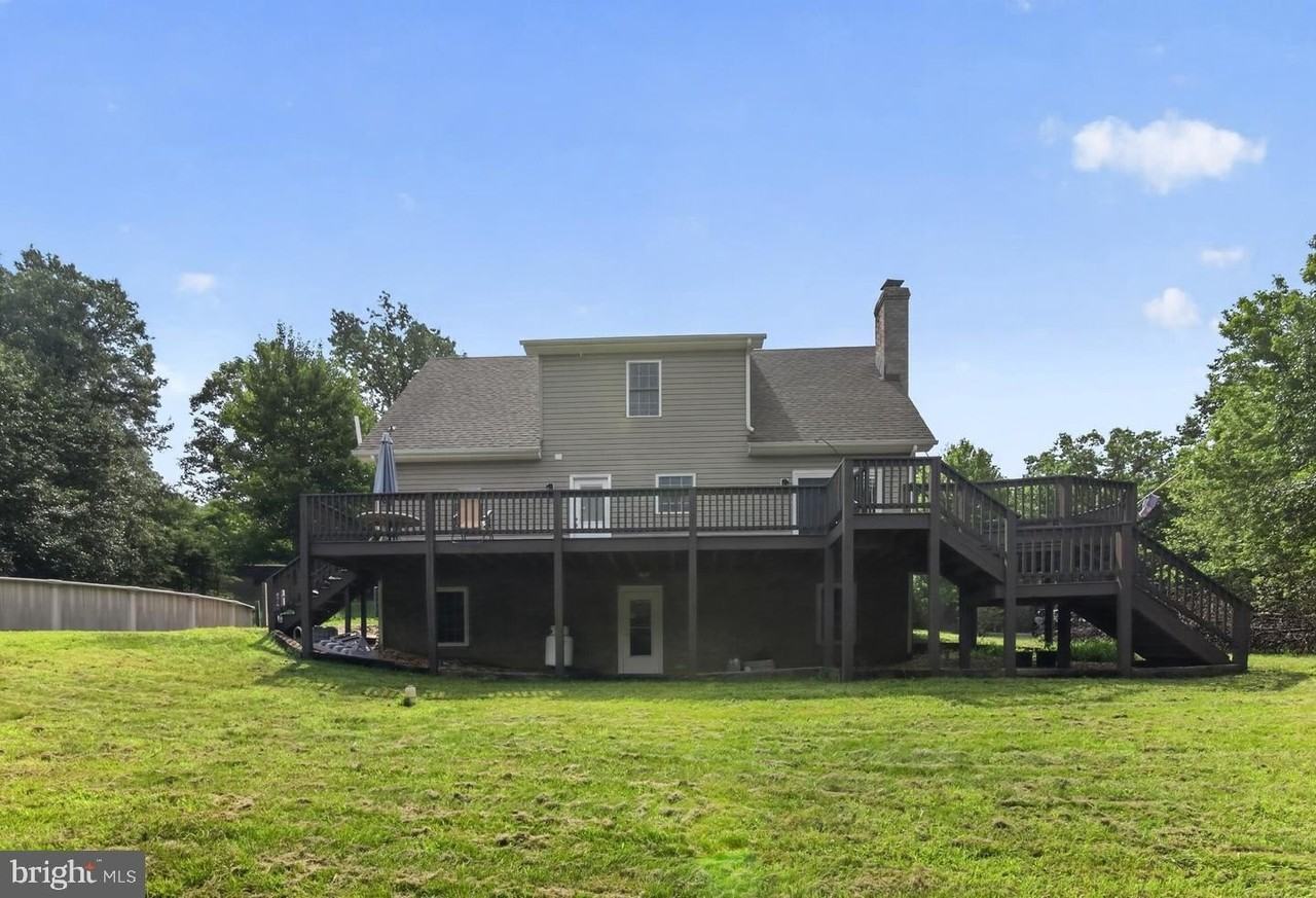 20200 Old Mill Rd - Photo 6 of 31