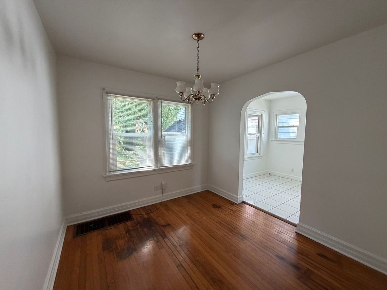 1821 S Florence Ave - Photo 5 of 15