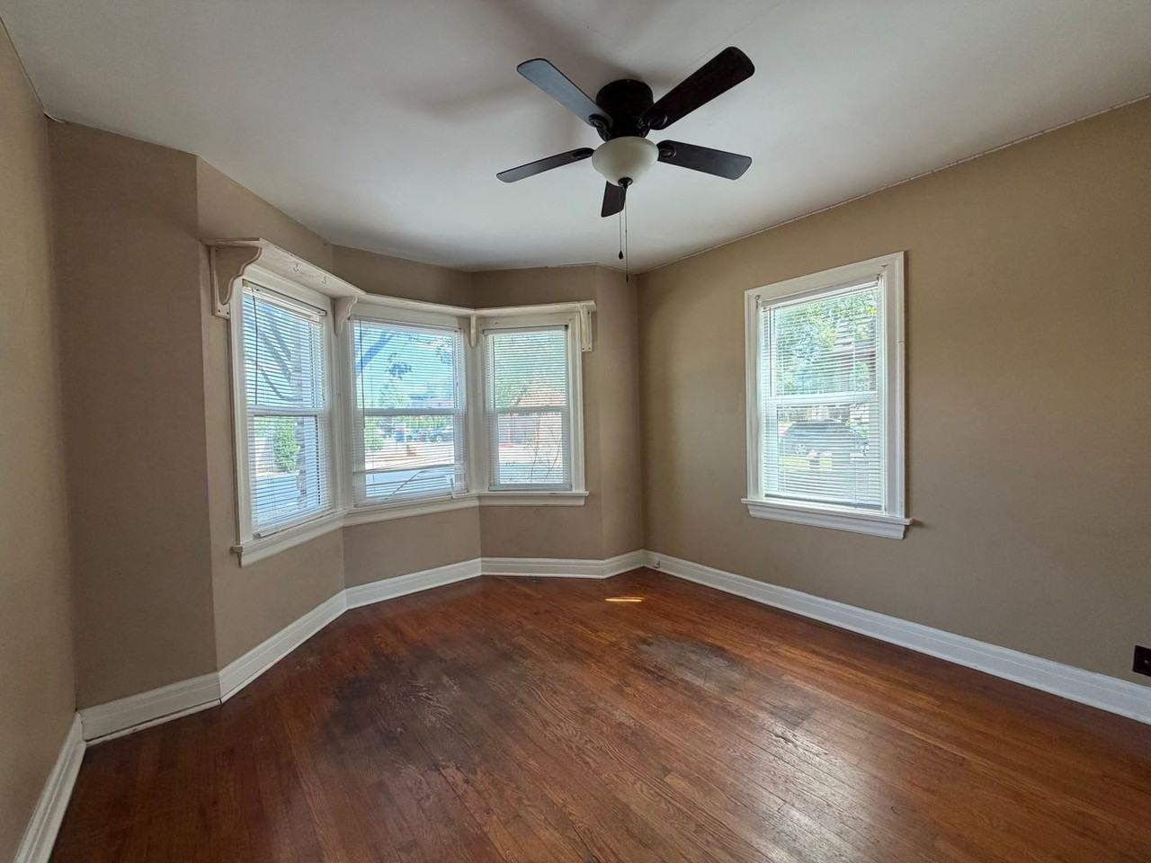 1821 S Florence Ave - Photo 6 of 15