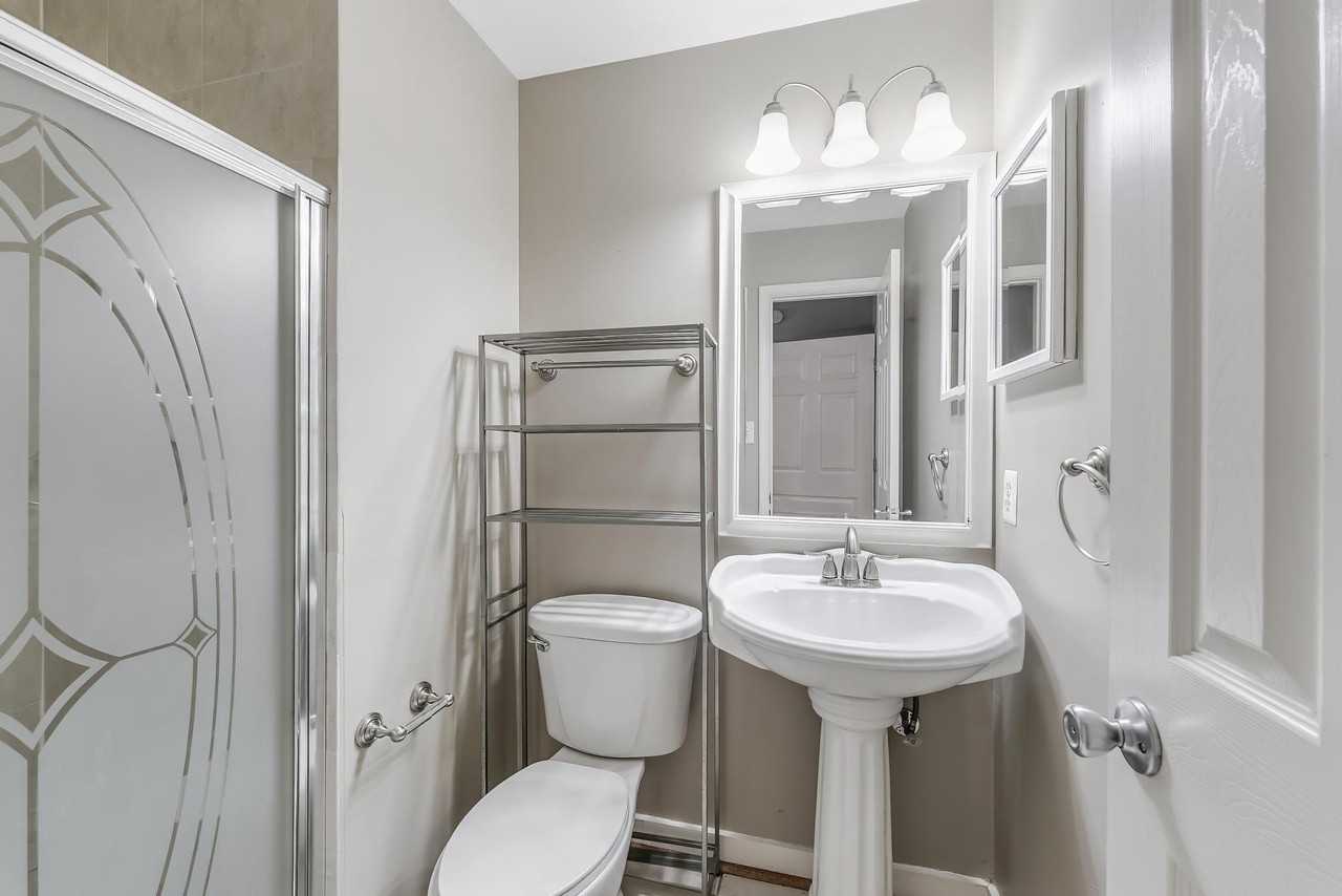 13915 Gunners Pl - Photo 5 of 45