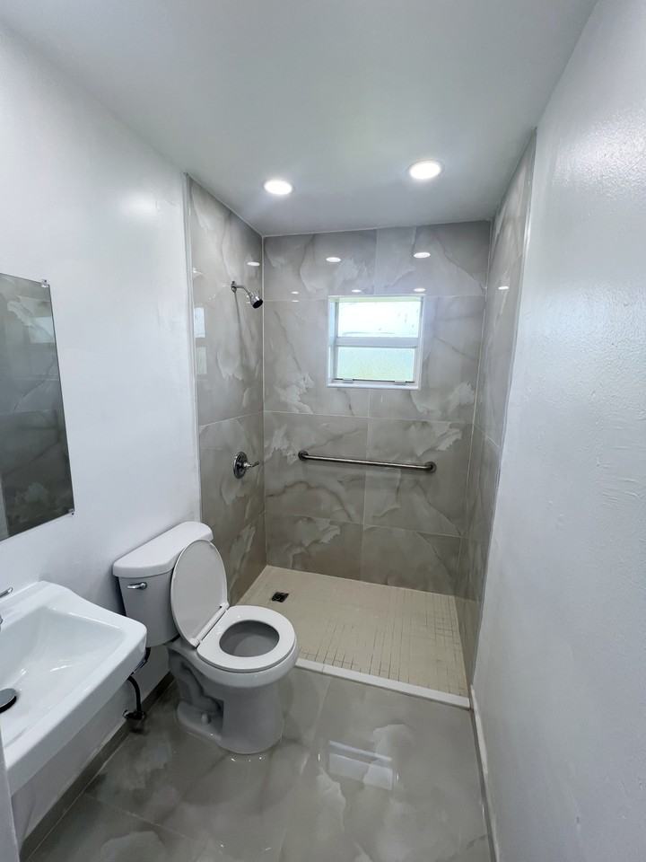 11700 Sw 221st St #11700 - Photo 6 of 10