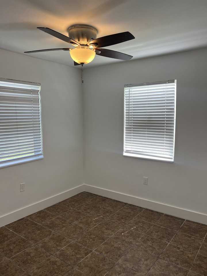 11700 Sw 221st St #11700 - Photo 7 of 10