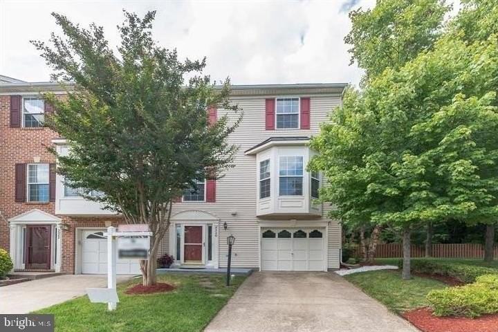 5520 Jowett Ct - Photo 2 of 49