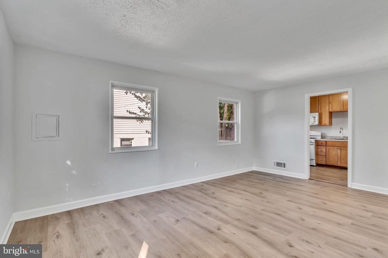 5809 Fifer Dr - Photo 2 of 21