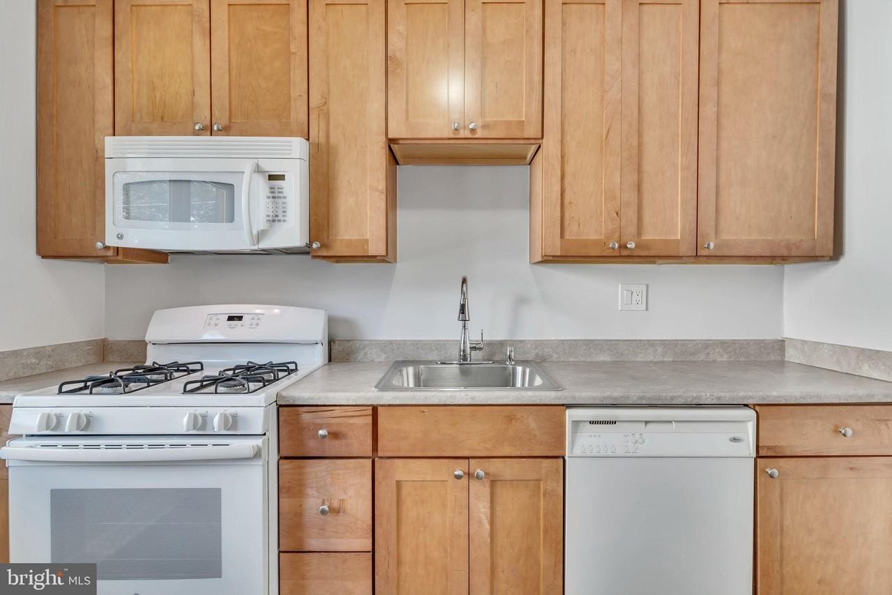 5809 Fifer Dr - Photo 6 of 21