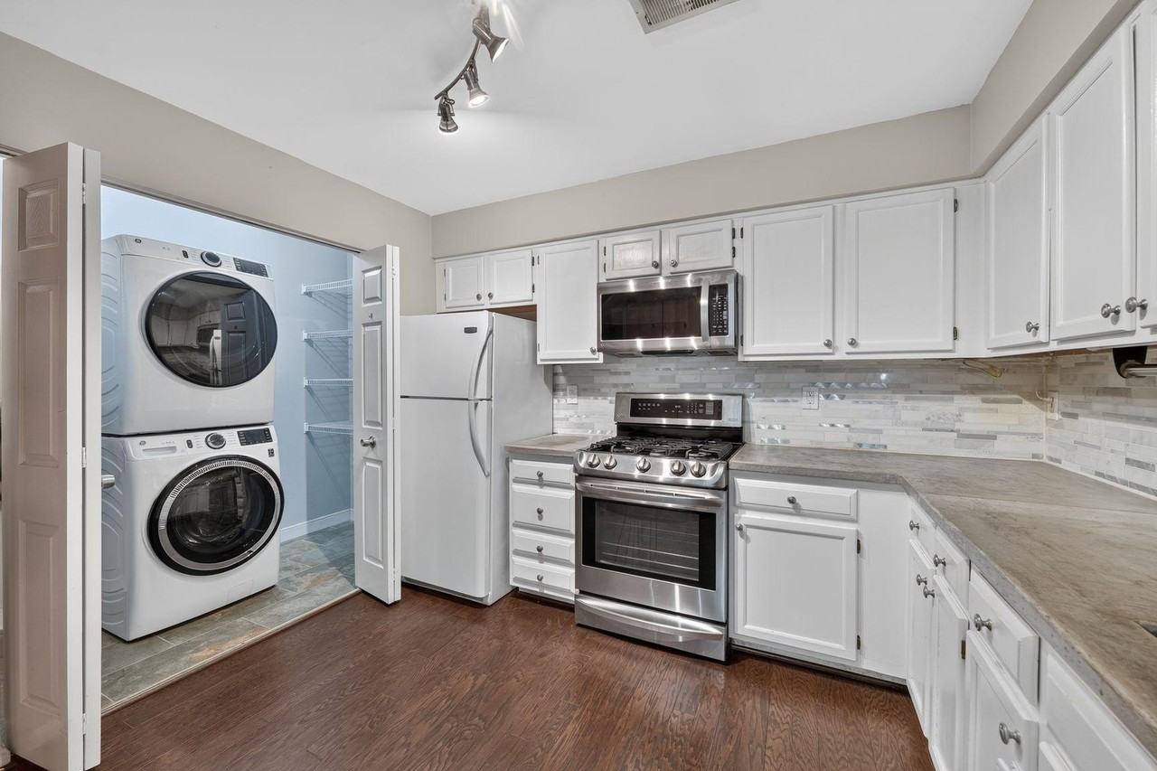 6107 Wigmore Ln #A - Photo 5 of 25