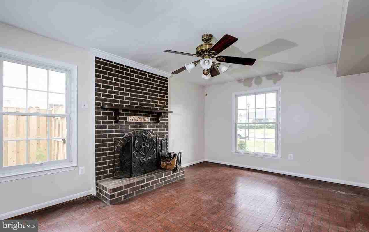 12856 Fantasia Dr - Photo 3 of 28