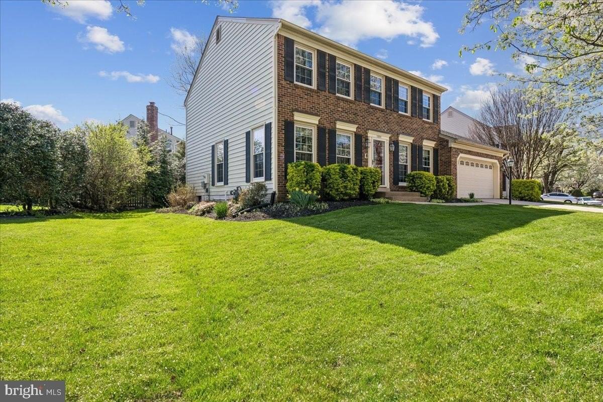 13511 Fallen Oak Ct - Photo 4 of 50