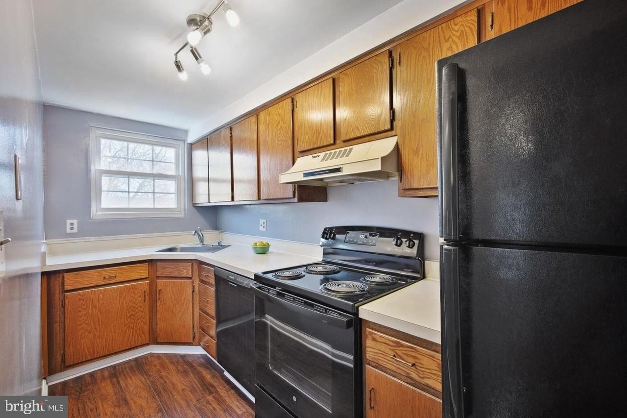 6243 Wilson Blvd #301 - Photo 6 of 12