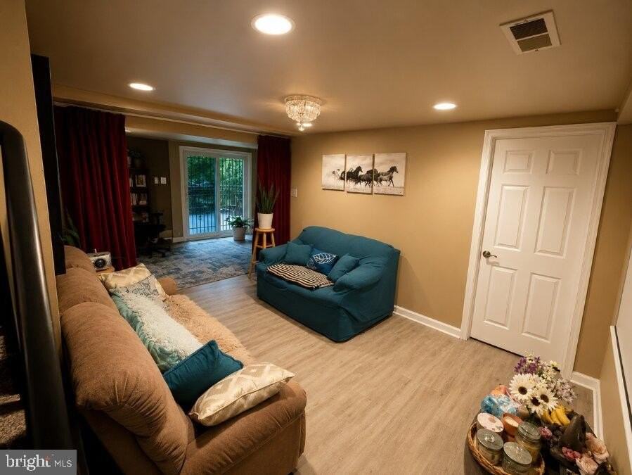 6808 Darby Ln - Photo 7 of 23