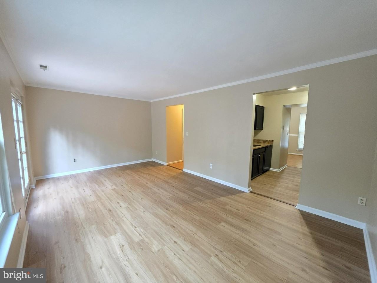 6505 China Grove Ct - Photo 4 of 24